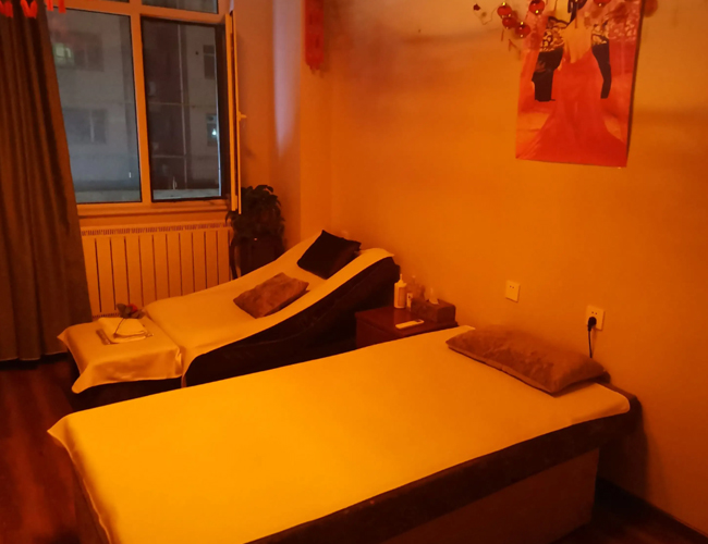养身以静，养心以净，雅苑阁伴您健康同行”：以宁静的环境和纯净的服务，为您的健康保驾护航